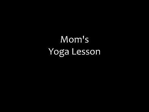 Imagen Madre e hijo empiezan haciendo yoga y terminan follando